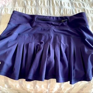 Lululemon Run skirt Size 6 Beautiful Rich Blue NWOT Mint condition